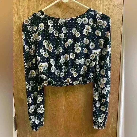 Zara Floral Daisy Print Top Womens Size X-Small Cropped Long sleeve Scoop Neck - Picture 7 of 8